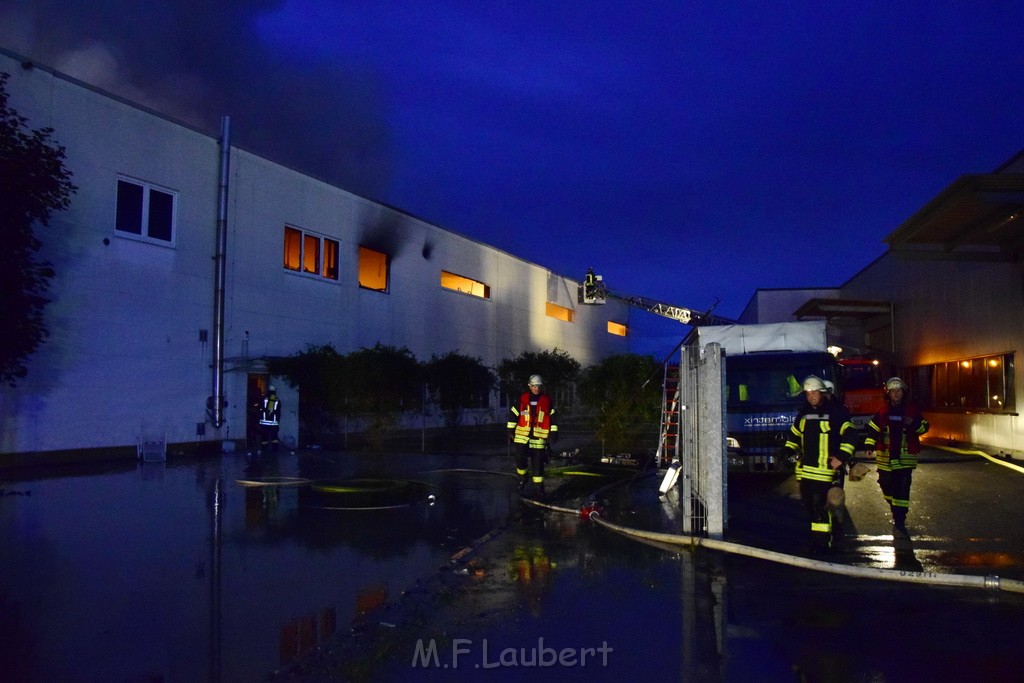 Grossbrand Halle Troisdorf Kriegsdorf Junkersring P460.JPG - Miklos Laubert
